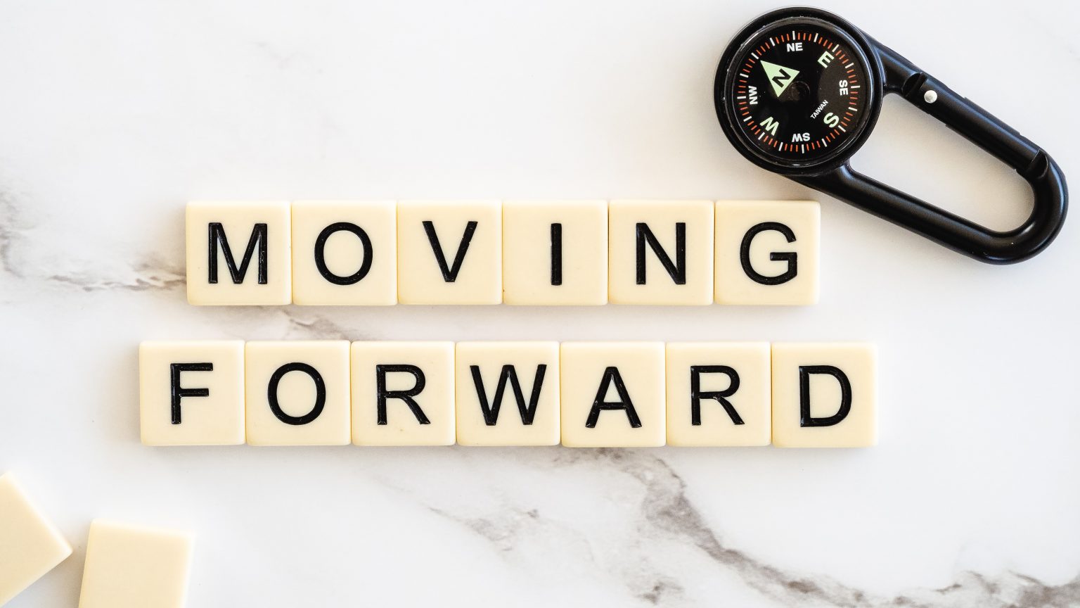 moving-forward-4777506